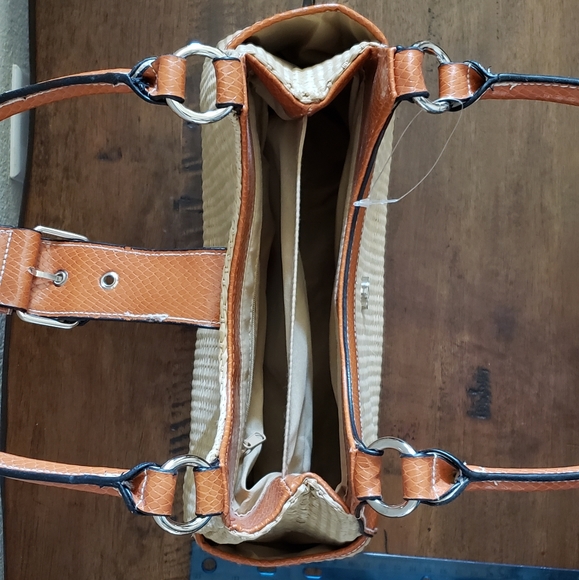 Handbag - Picture 5 of 7